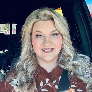 Meet your Posher, Kara